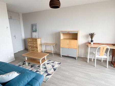 T1 de 32 m² meublé avec balcon refait à neuf – Proche gare - Photo 4