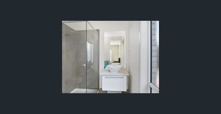 Family Home On The Lake - Photo 4