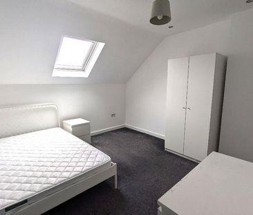 4 bedroom terraced house to rent - Photo 1