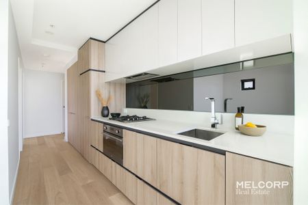 HABITAT - MODERN, BRIGHT AND SPACIOUS - WHITEGOODS ONLY - Photo 2