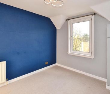 3 bedroom flat to rent - Photo 4