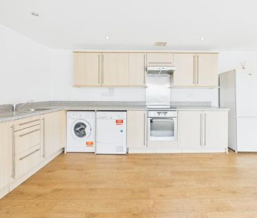 2 bedroom penthouse to rent - Photo 6