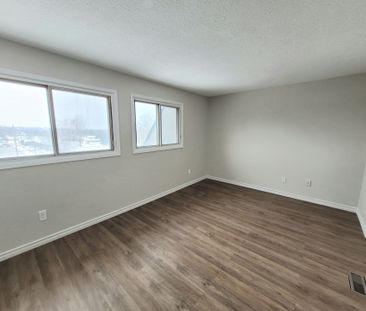 For Lease - 477 Dean Avenue Unit# 6, Oshawa, Ontario - Photo 6