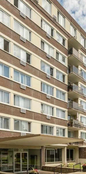3 1/2 - 239 Boulevard Deguire, Montréal - Photo 1