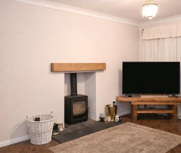 2 bedroom bungalow to rent - Photo 1