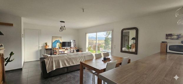 Location Maison 2 pièces 64m² CHOMERAC 07210 - Photo 1