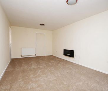 2 bedroom maisonette to rent - Photo 2