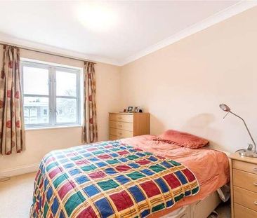 Gloucester Court Lordship Lane, London, SE22 - Photo 2