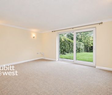 4 bedroom detached bungalow to rent - Photo 6