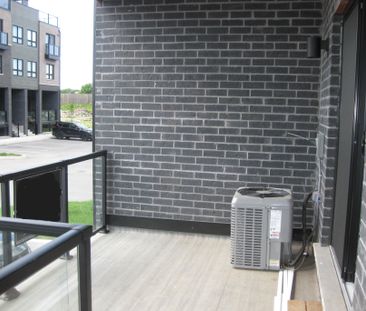 For Lease - 6705 CROPP Street Unit# 70, Niagara Falls, Ontario - Photo 2