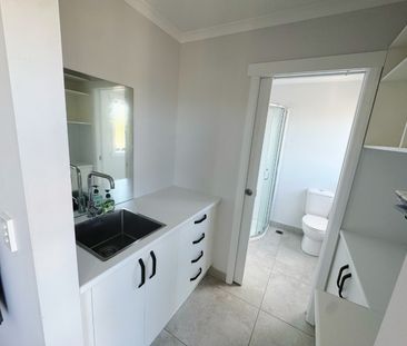 Modern Multi-level Studio Accommodation – Directly Opposite The Uni... - Photo 4