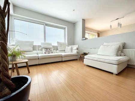 4 bedroom detached house to rent - Photo 2