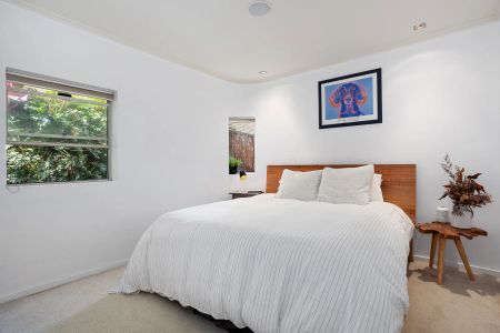 Sophisticated coastal living with sweeping Manly views - Photo 4