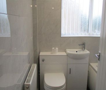 3 bedroom terraced house to rent - Photo 4