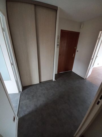 Appartement T3 au Centre ville de Montceau - Photo 2