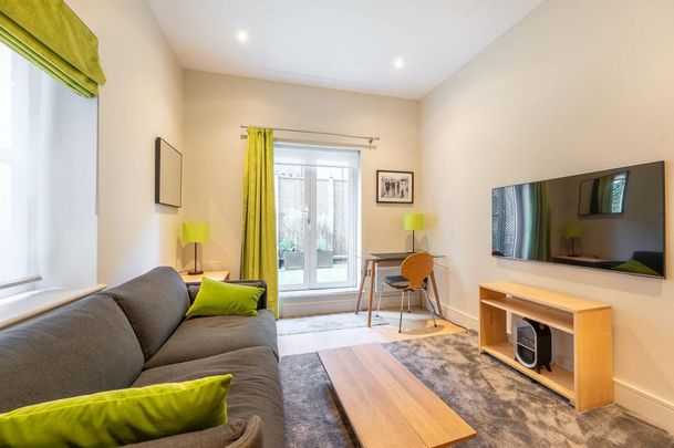 Studio to rent - Photo 1