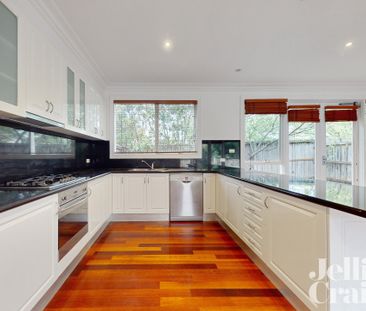 23 Viewhill Road, Balwyn North - Photo 3