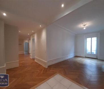 Location Appartement 6 pièces 170m² LYON 3ème - Photo 2