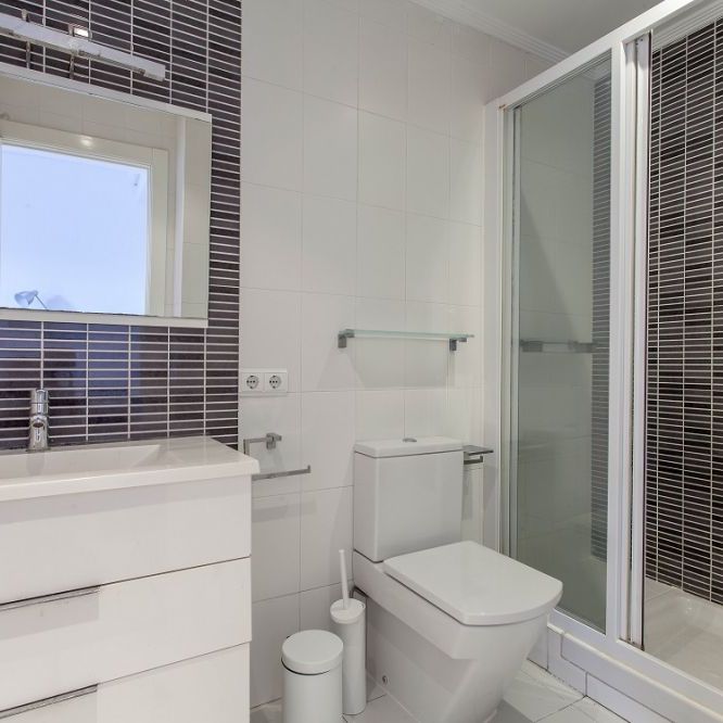 Big room in Valencia - Photo 1