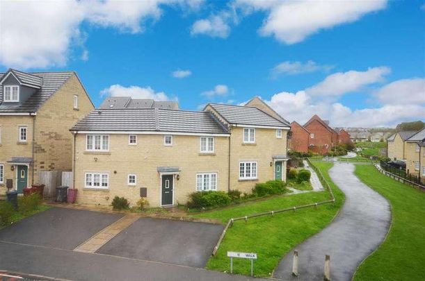 First Floor Flat, Opp Woodland Park, Walmsley Street, Darwen, BB3 - Photo 1