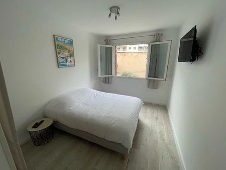 Location Appartement 3 pièces 57m² NICE 06000 - Photo 2