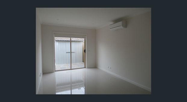 Cozy 2 bedroom home - Photo 1