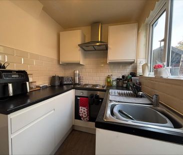 3 bedroom semi-detached house to rent - Photo 4