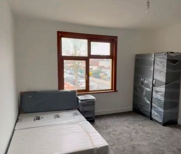 Room in a Shared House, London Road, CR7 - Photo 2