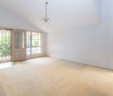 Family sized Airconditioned home right near the water in Corlette - Photo 1