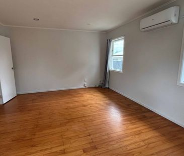 5 Bedroom in Te Atatu Peninsula - $790.00 Per week - Photo 5