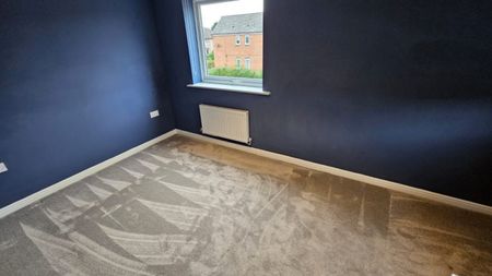 3 bed Semi-Detached - To Let - Photo 2