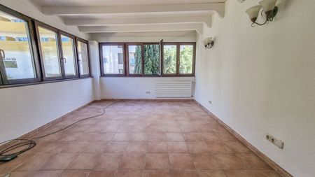 Middle Floor Apartment in Marbella - Photo 5