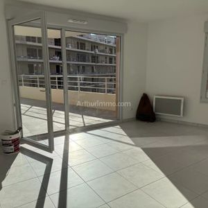 Location Appartement 1 pièces 25 m2 à Nice - Photo 2