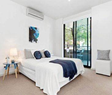 Stunning oversized apartment in a peaceful pocket of Richmond! - Photo 1