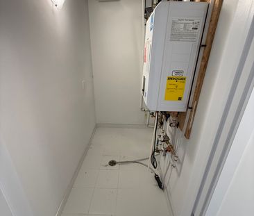 For Lease - 498 Plains Road Unit# TH01, Burlington, Ontario - Photo 4