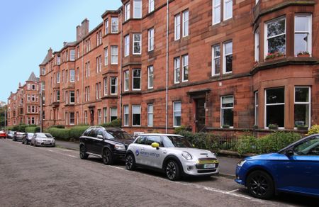 Garrioch Drive, North Kelvinside, Glasgow - Photo 2