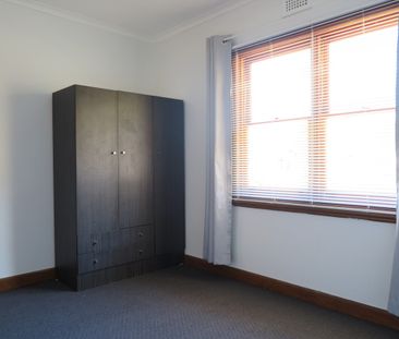 5 Oliver Avenue Lindisfarne TAS 7015 Australia - Photo 3