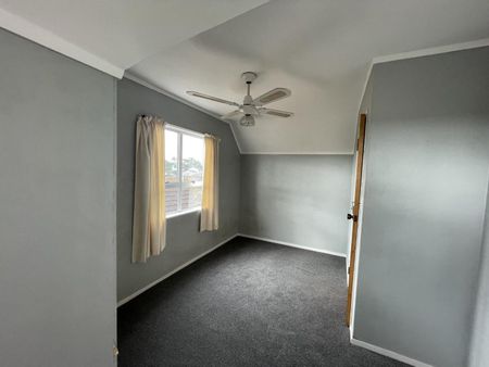 Family Home in Dinsdale - Photo 3