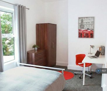 4 bedroom terraced house to rent - Photo 5