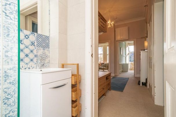 3 bedroom flat to rent - Photo 1