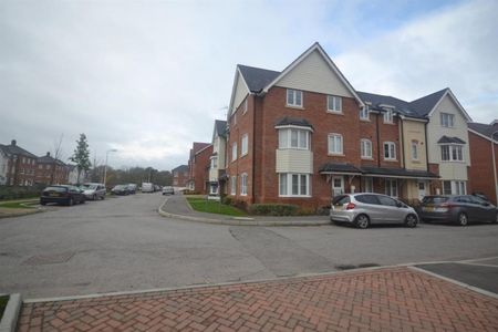 Jasmine Square, Woodley, RG5 4BW - Photo 2