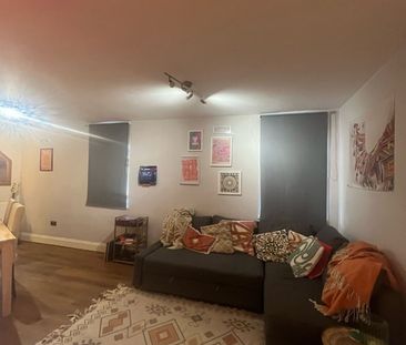 1 Bed Flat, Lansdowne Way, SW8 - Photo 1