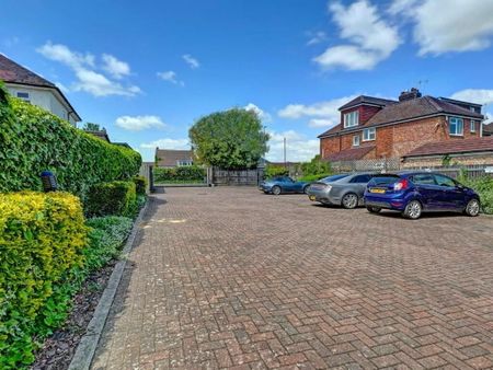 Well presented first floor 2 bedroom apartment situated in a small gated development on Histon Road. GCH. Allocated parking. Local amenities close by. Easy access to A14, M11, City centre & Science park. Part Furnished. - Photo 2