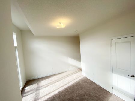 For Lease - 3006 Islington Avenue, Toronto, Ontario - Photo 4