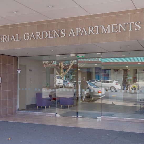 Popular Imperial Gardens apartment is waiting for new occupants! - Photo 1