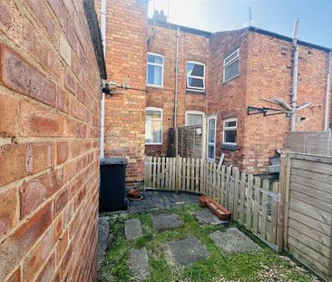 2 bedroom house to rent - Photo 2
