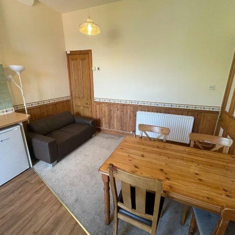 3 bedroom flat to rent - Photo 1
