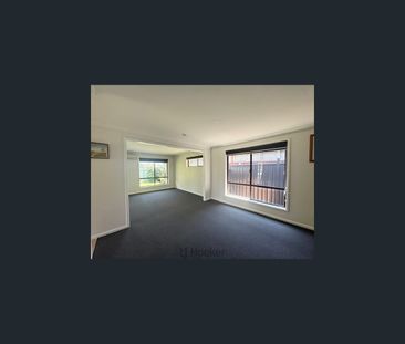 817 Pacific Highway, Belmont South, NSW 2280 - Photo 1