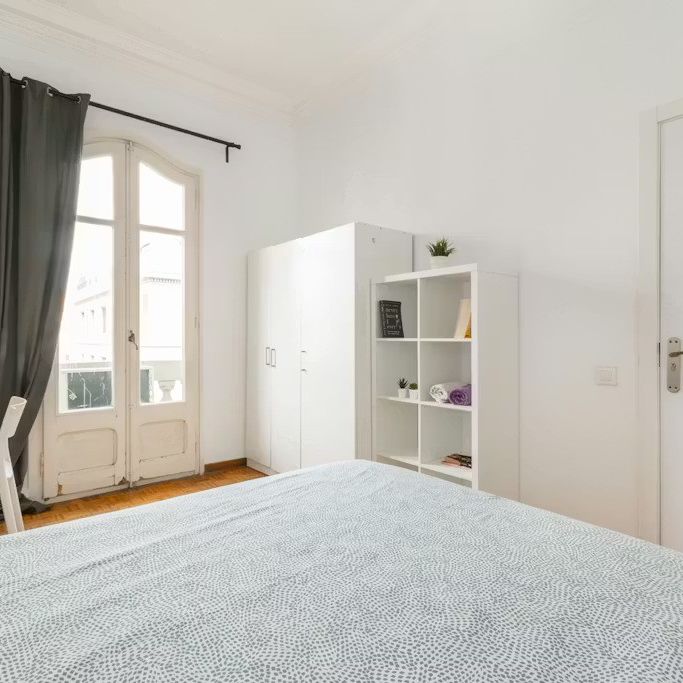 Carrer de Balmes, Barcelona, Catalonia 08008 - Photo 1