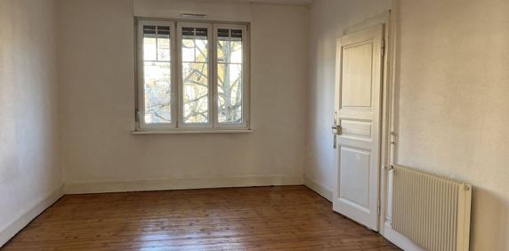 À LOUER ! Superbe appartement 3 pièces avec terrasse et balcons situé à 5 min de la Place du Marché au Neudorf - Photo 2